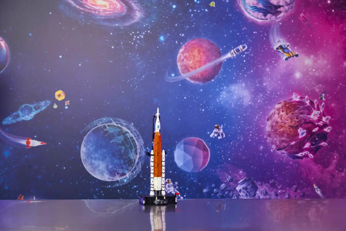 Fusée du système de lancement spatial Artemis de la NASA LEGO Technic - 42221
